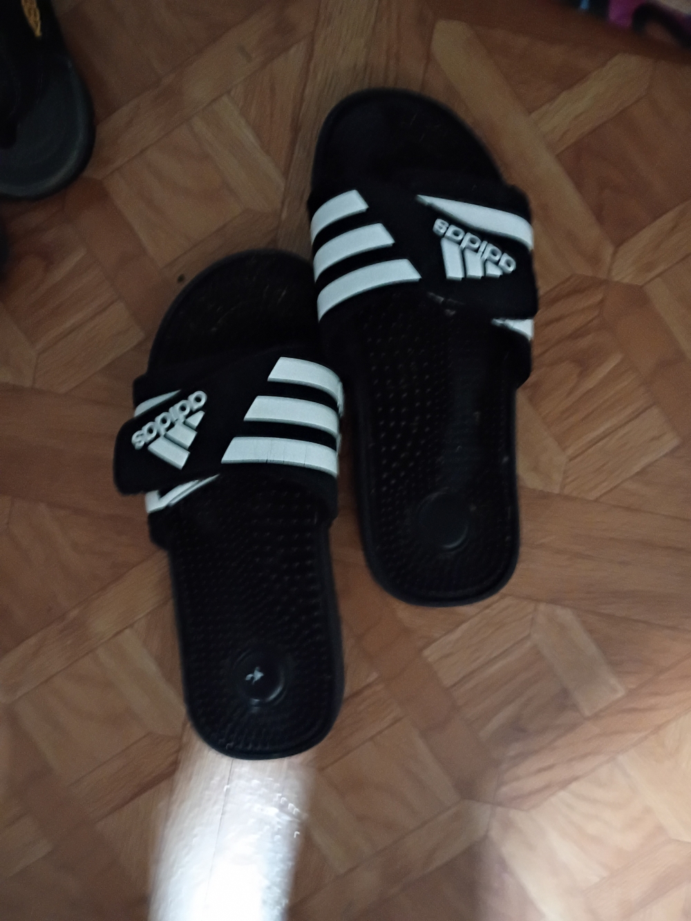Adidas Men Or women's Slide Sandals with Velcrow Strap
